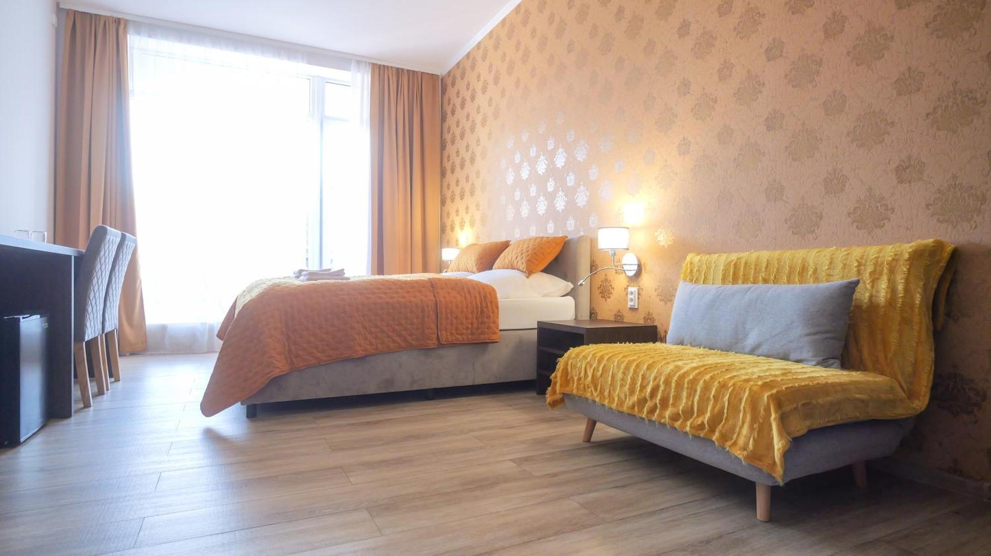 Premium City Centre Bedrooms Presov Exterior photo